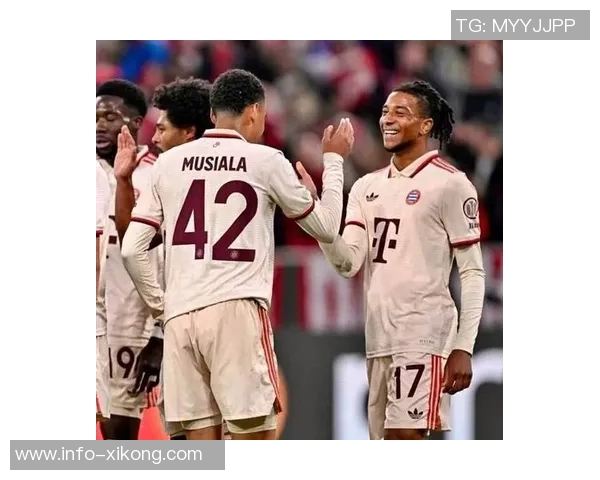 性感女歌手与凯恩同框合影亮相拜仁晚宴引发热议 性感女歌手与凯恩同框合影亮相拜仁晚宴引发热议